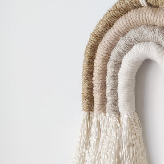 Sateenkaari M - Beige - luonnonvalkoinen